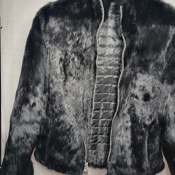 Willson leather rabbit Fur reversible coat. The inside pocket is mildly torn. - Picture 2 of 6